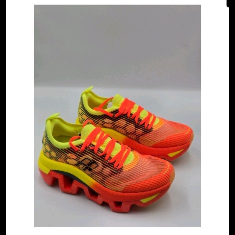 Pinnip Wave-Lite Running Shoes Orange Yellow Men 7 Women 8.5 Sneakers New